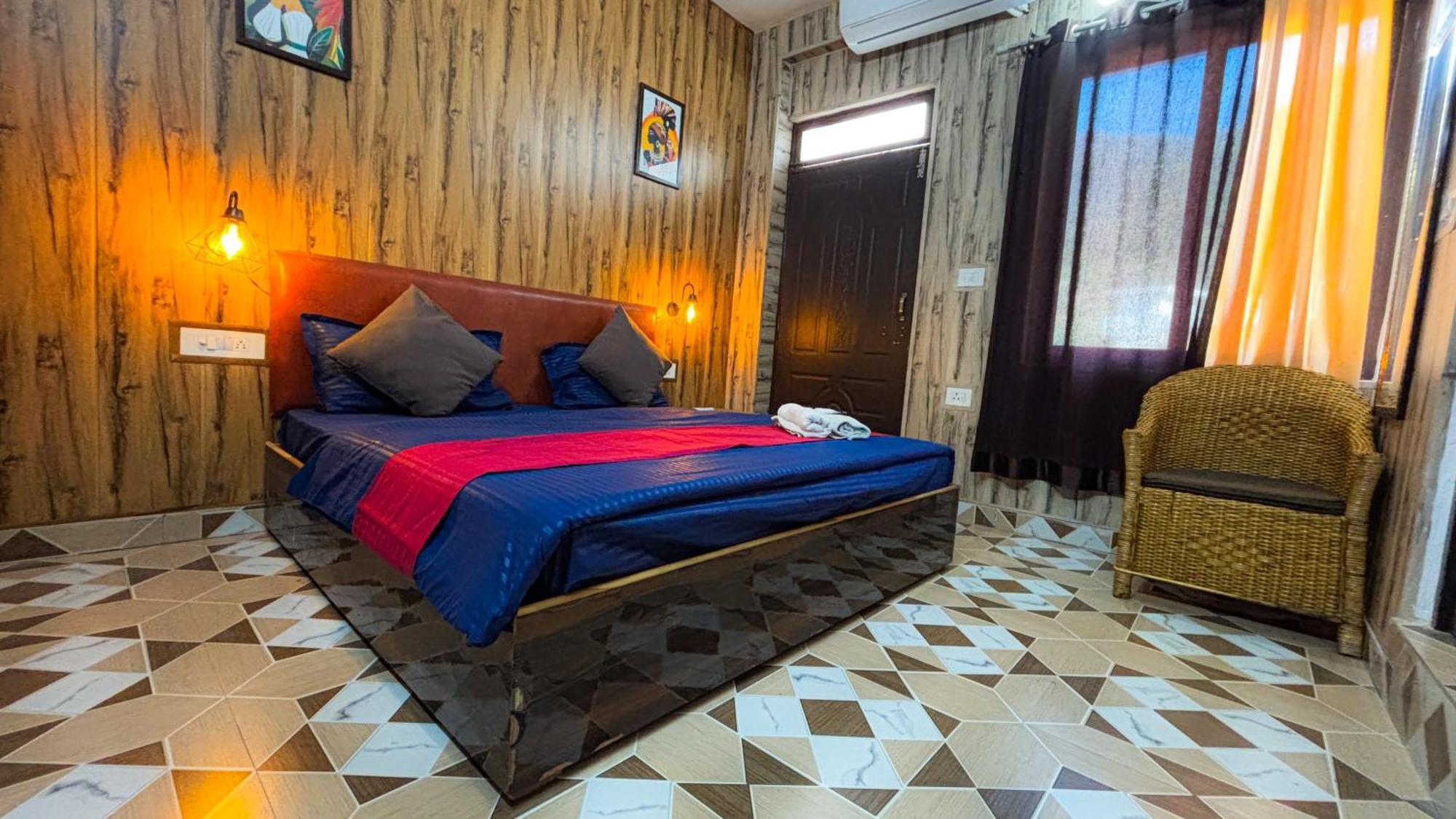 Skyard Rishikesh, Laxman Jhula Hostel Exterior photo