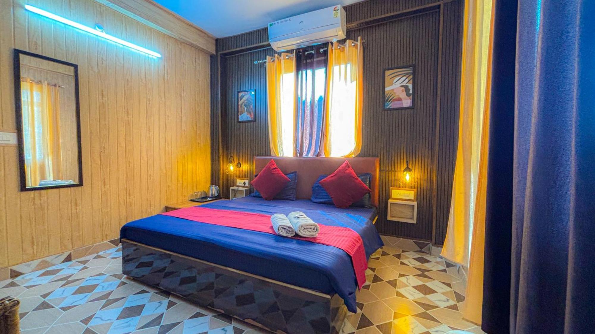 Skyard Rishikesh, Laxman Jhula Hostel Exterior photo