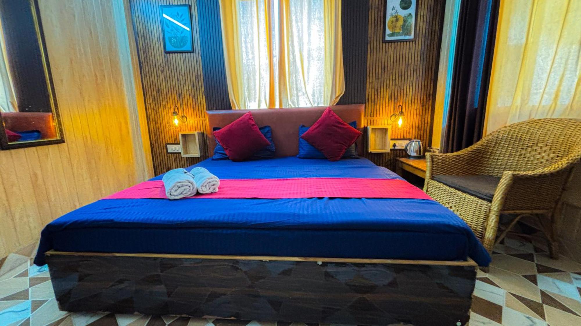Skyard Rishikesh, Laxman Jhula Hostel Exterior photo